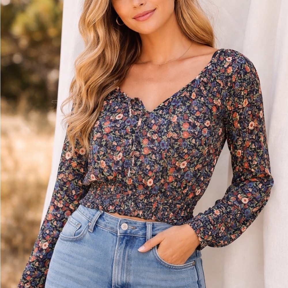 American Eagle Soft & Sexy Floral Smocked Crop Top Medium Boho Long Sleeve